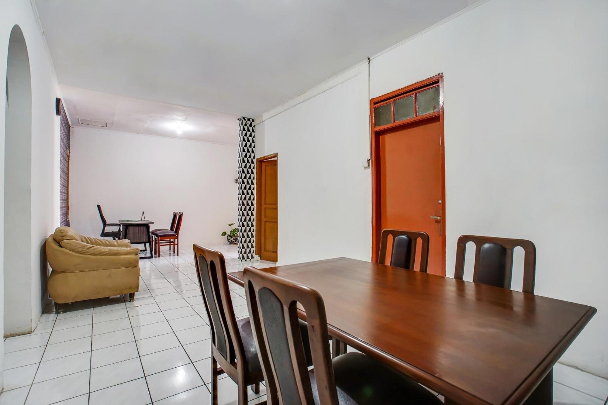 Spot On 91117 Sriwijaya Residence Syariah Bandung Exterior foto